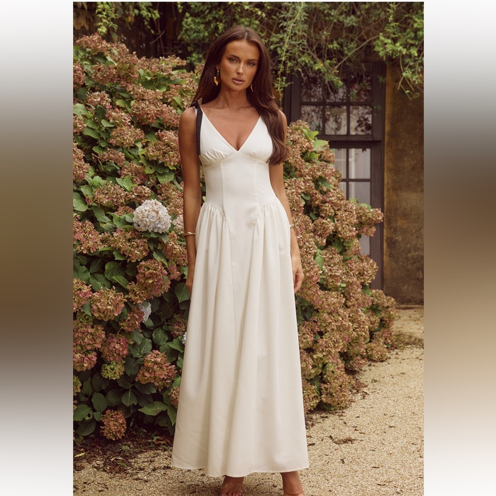 Elegant White Maxi Dress - ARIARNE MAXI DRESS - WHITE